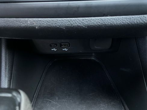 Used 2025 Buick Envista Preferred image 24