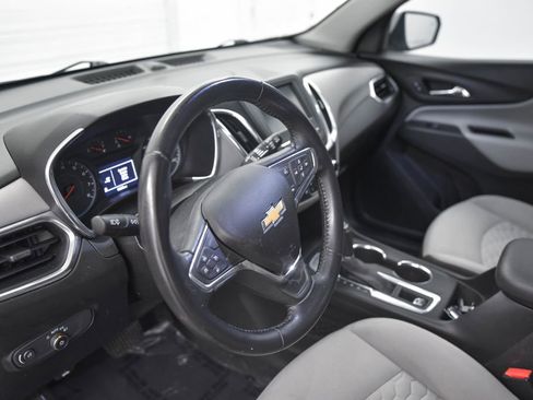 Used 2018 Chevrolet Equinox LT image 18