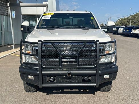 Used 2022 Ford F350 Lariat w/ Lariat Value Package AWD/4WD image 2