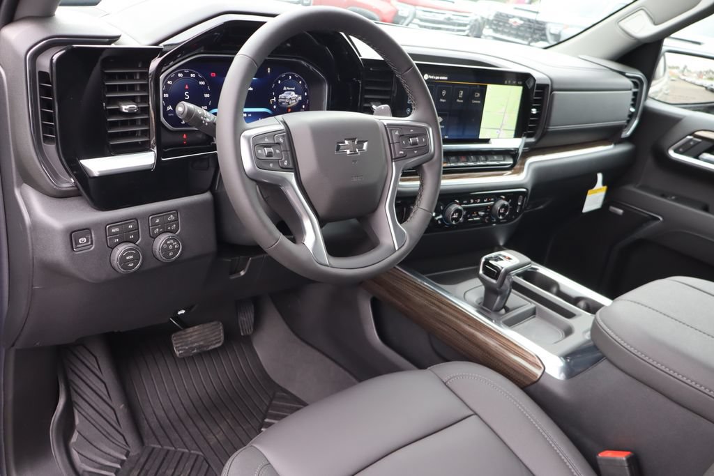 New 2026 Chevrolet Silverado 1500 RST w/ RST All Star Premium Package AWD/4WD image 6