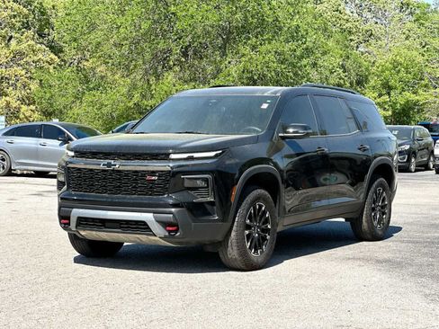 Used 2025 Chevrolet Traverse Z71 w/ LPO, Floor Liner Package image 1