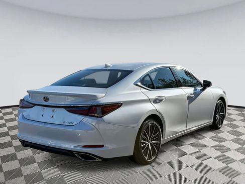Used 2025 Lexus ES 350 Premium image 2