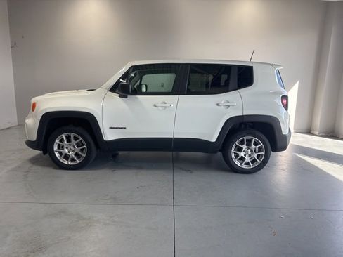 Used 2023 Jeep Renegade Latitude image 10