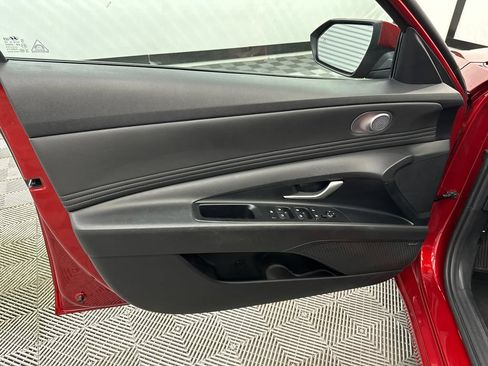 Used 2023 Hyundai Elantra Limited FWD image 11