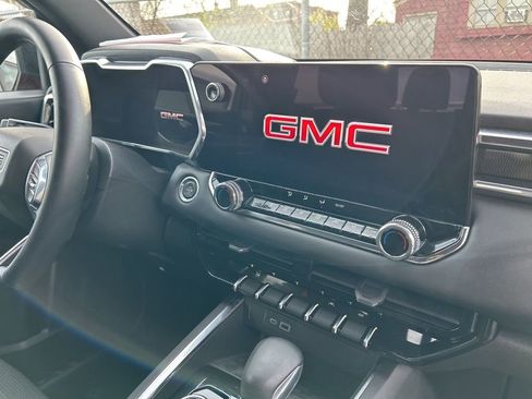 Used 2025 GMC Canyon Elevation w/ Convenience Package image 8