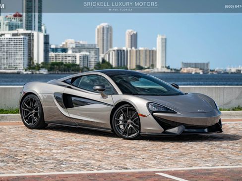Used 2018 McLaren 570S Coupe RWD image 13
