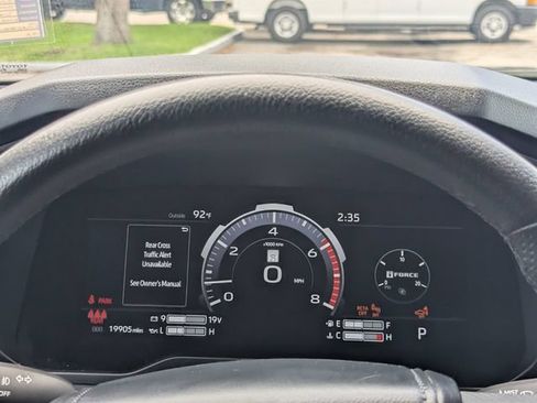 Used 2024 Toyota Tundra Limited AWD/4WD image 17