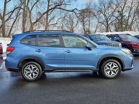 Used 2021 Subaru Forester Premium image 7