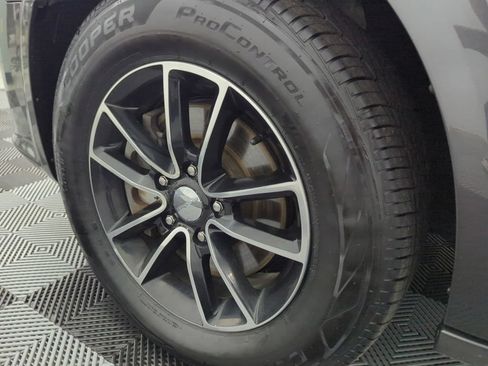 Used 2017 Dodge Grand Caravan GT FWD image 36