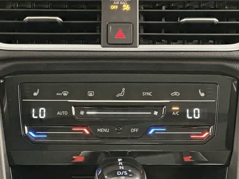 New 2026 Volkswagen Taos SE AWD/4WD image 16