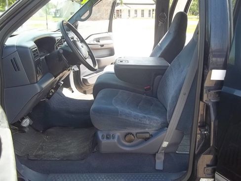 Used 2000 Ford F350 XLT image 7