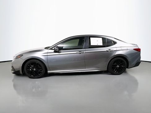 Used 2025 Toyota Camry SE w/ Multimedia Upgrade Package image 9