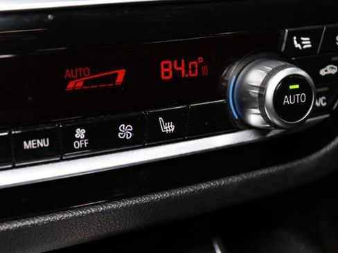 Used 2017 BMW 530i xDrive image 18