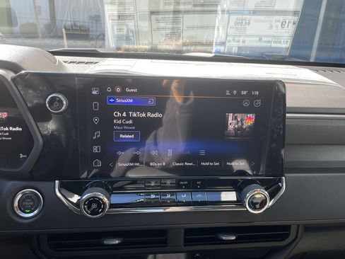 New 2026 Chevrolet Colorado W/T image 43