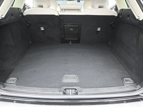 Certified 2024 Volvo XC60 B5 Core w/ Protection Package Premier AWD/4WD image 19
