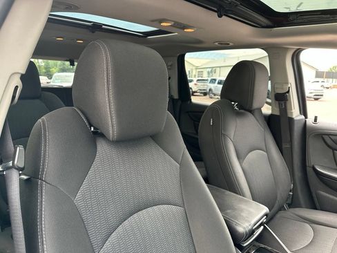 Used 2016 Chevrolet Traverse LT w/ True North Edition FWD image 33