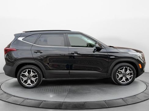 Used 2022 Kia Seltos EX image 6