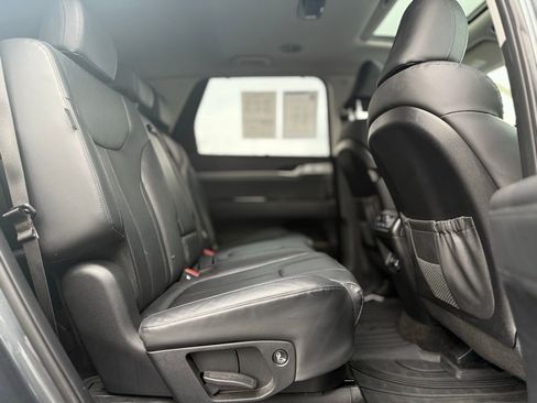 Used 2023 Hyundai Palisade SEL w/ Cargo Package image 18