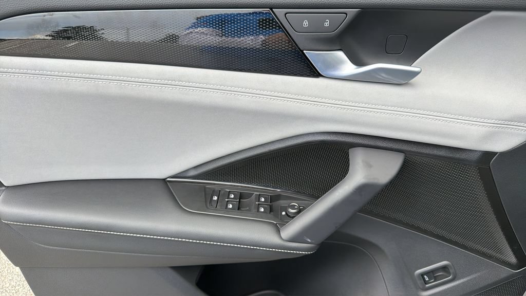 New 2026 Volkswagen Tiguan SE AWD/4WD image 20