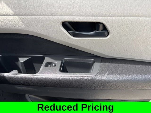 Used 2024 Nissan Pathfinder SV AWD/4WD image 36