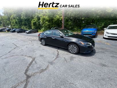 Used 2025 Nissan Altima 2.5 SV