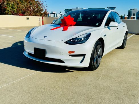 Used 2020 Tesla Model 3 RWD image 14