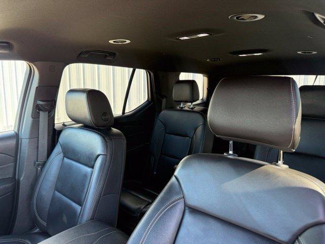 Used 2023 Chevrolet Traverse LT AWD/4WD image 14