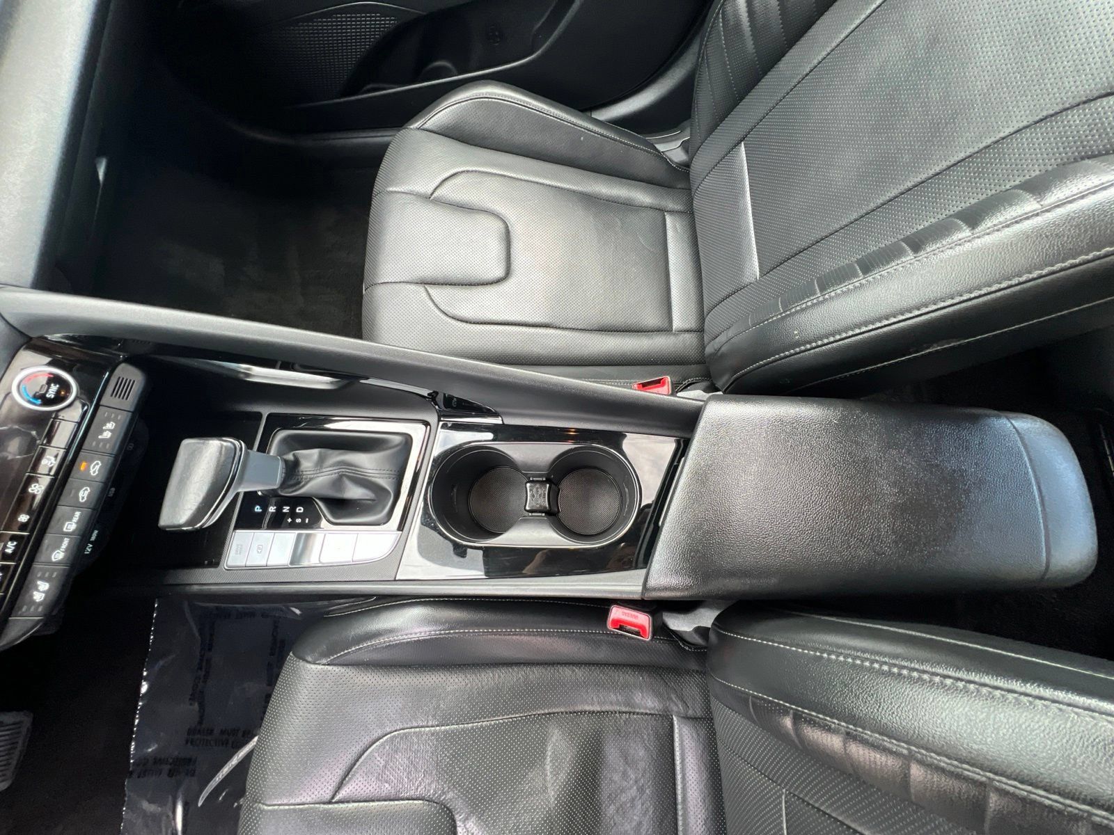Used 2023 Hyundai Elantra Limited FWD image 15