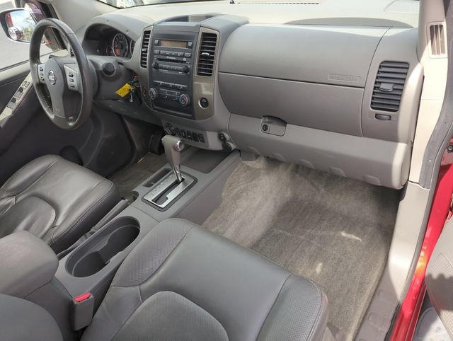 Used 2012 Nissan Frontier SL w/ Moonroof Pkg AWD/4WD image 22