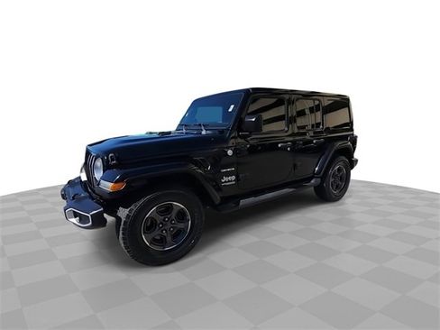 Used 2018 Jeep Wrangler Unlimited Sahara image 4