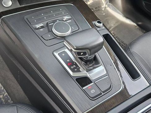 Used 2020 Audi Q5 2.0T Premium w/ Convenience Package AWD/4WD image 8