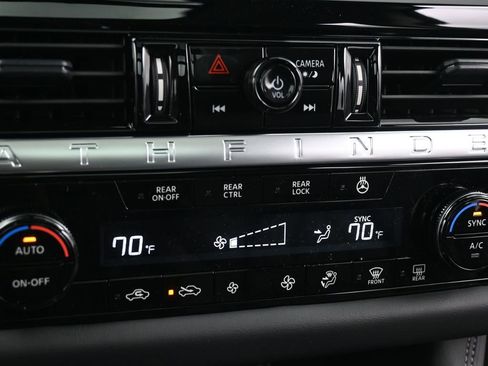 New 2026 Nissan Pathfinder Platinum image 11