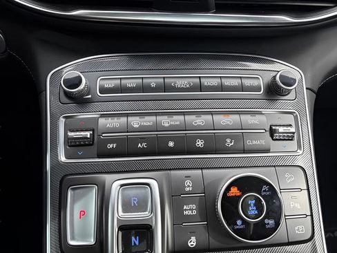 Used 2021 Hyundai Santa Fe Limited AWD/4WD image 16