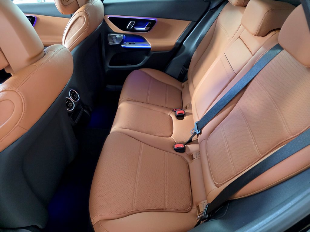 New 2027 Mercedes-Benz GLC 300 image 11