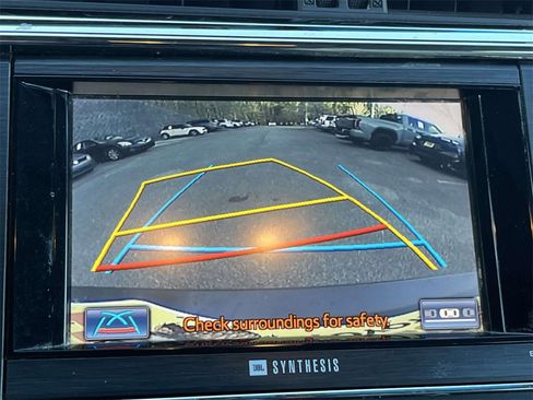 Used 2014 Toyota Avalon Limited image 25