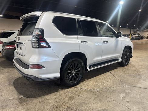 Used 2023 Lexus GX 460 Luxury w/ Sport Design Package AWD/4WD image 4