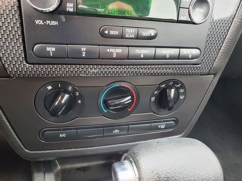 Used 2009 Ford Fusion SE image 16