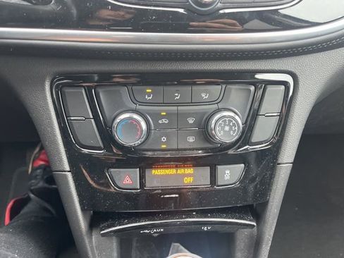 Used 2022 Buick Encore Preferred w/ Safety Package image 24