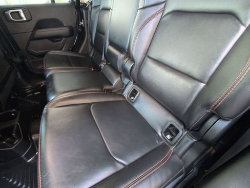 Used 2021 Jeep Gladiator Mojave image 17