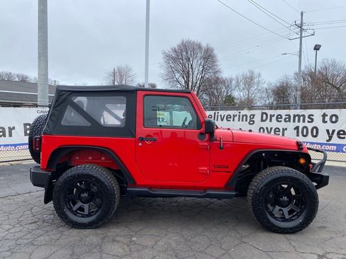 Used 2018 Jeep Wrangler Sport image 2