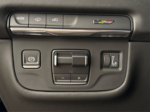 New 2025 Cadillac Escalade V image 20