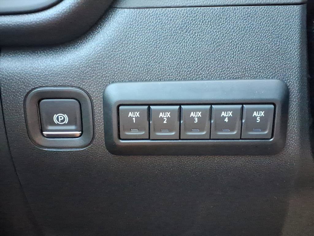 New 2026 Chevrolet Silverado 2500 Custom w/ Custom Value Package AWD/4WD image 17