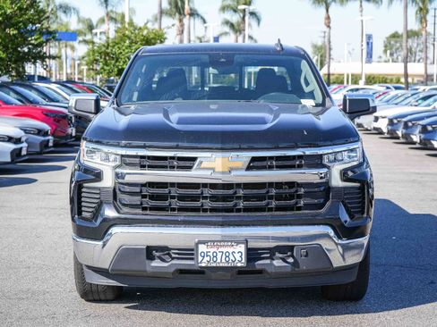 Used 2022 Chevrolet Silverado 1500 LT AWD/4WD image 2