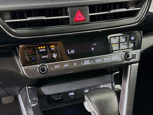Used 2025 Kia Seltos S image 24