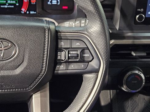 Certified 2025 Toyota 4Runner SR5 AWD/4WD image 28