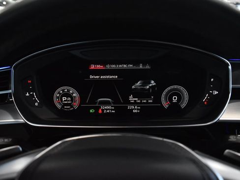 Used 2022 Audi A8 L 3.0T w/ Executive Package image 17