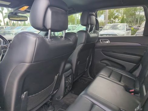 Used 2019 Jeep Grand Cherokee Limited RWD image 13