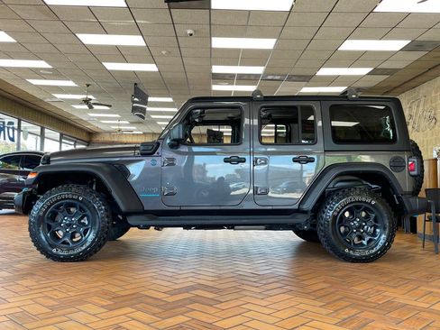 Used 2023 Jeep Wrangler Unlimited w/ Cold Weather Group AWD/4WD image 5