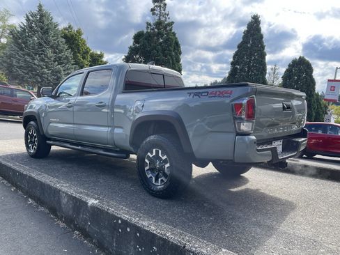 Certified 2022 Toyota Tacoma TRD Off-Road w/ TRD Premium Off Road Package AWD/4WD image 5
