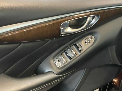 Used 2018 INFINITI Q50 Luxe w/ Essential Package (3.0T Luxe) AWD/4WD image 10